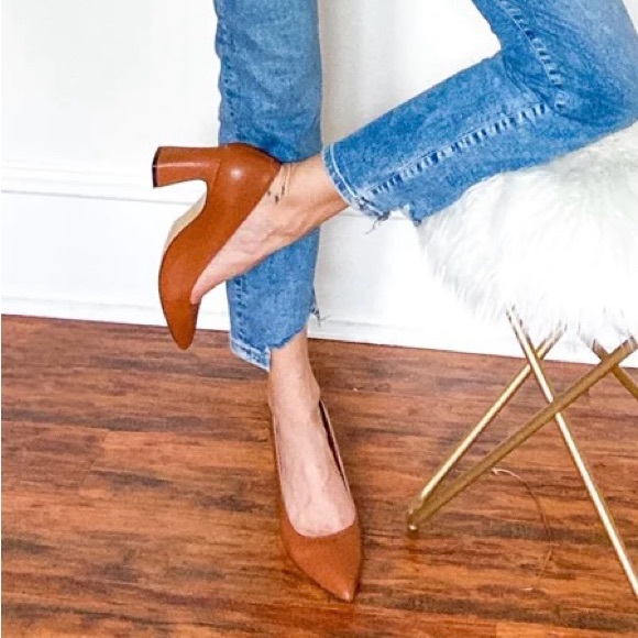 Ally Shoes NYC - Leather Block Heel Pump Medium Width (B) - Picture 2 of 10